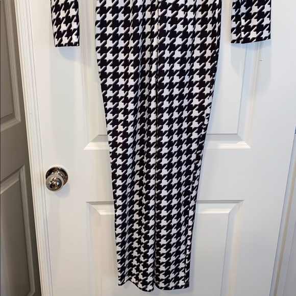 ASOS DESIGN Plunge Tux Jumpsuit in houndstooth - Picture 8 of 11